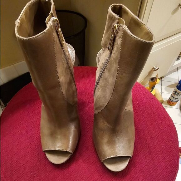 SCHUTZ TAUPE LEATHER & SUEDE OPEN TOE BOOTIES - Picture 5 of 7